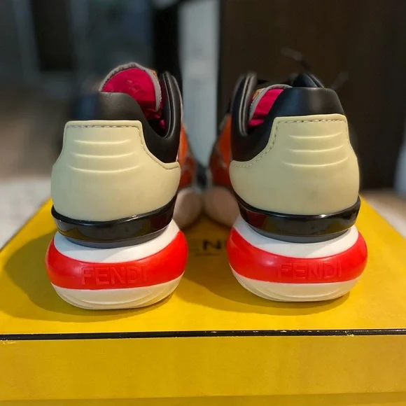 FENDI SNEAKERS - Picture 7 of 12